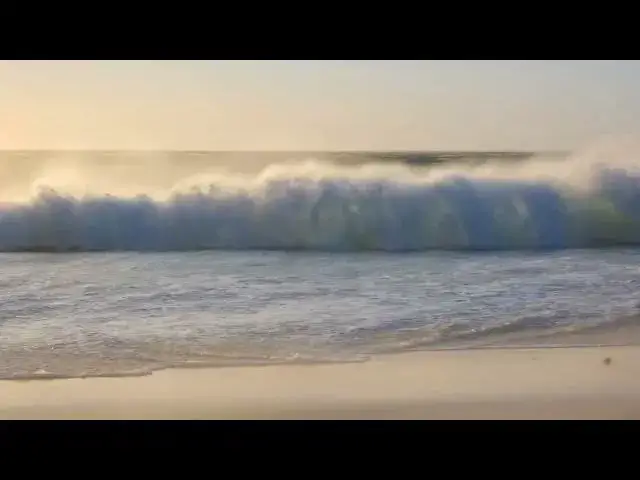 Video thumbnail for Waves rolling