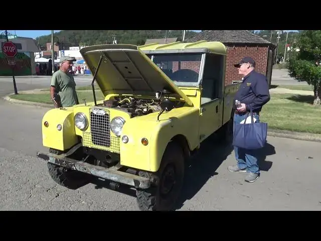 'Video thumbnail for Hello Kitty Car and Land Rover attract viewers'