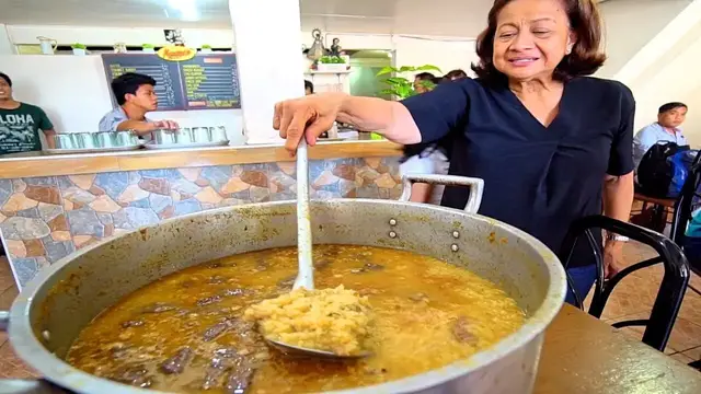 'Video thumbnail for Manila Street Food - GRANDMA'S GOTO in Marikina | BEST Filipino STREET FOOD Guide to The Philippines'
