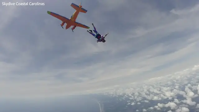 Video thumbnail for Scared Of Heights Skydive Gender Reveal | Happily TV