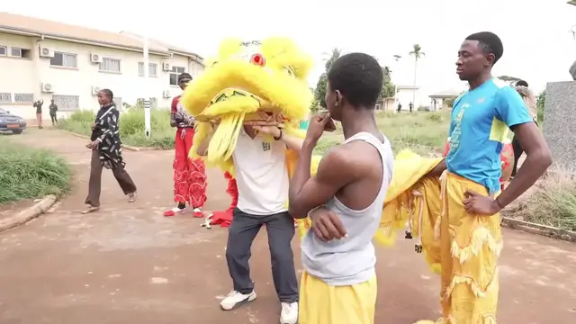 Video thumbnail for Cameroon: Chinese Teachers Spread Language and Culture in Yaounde.