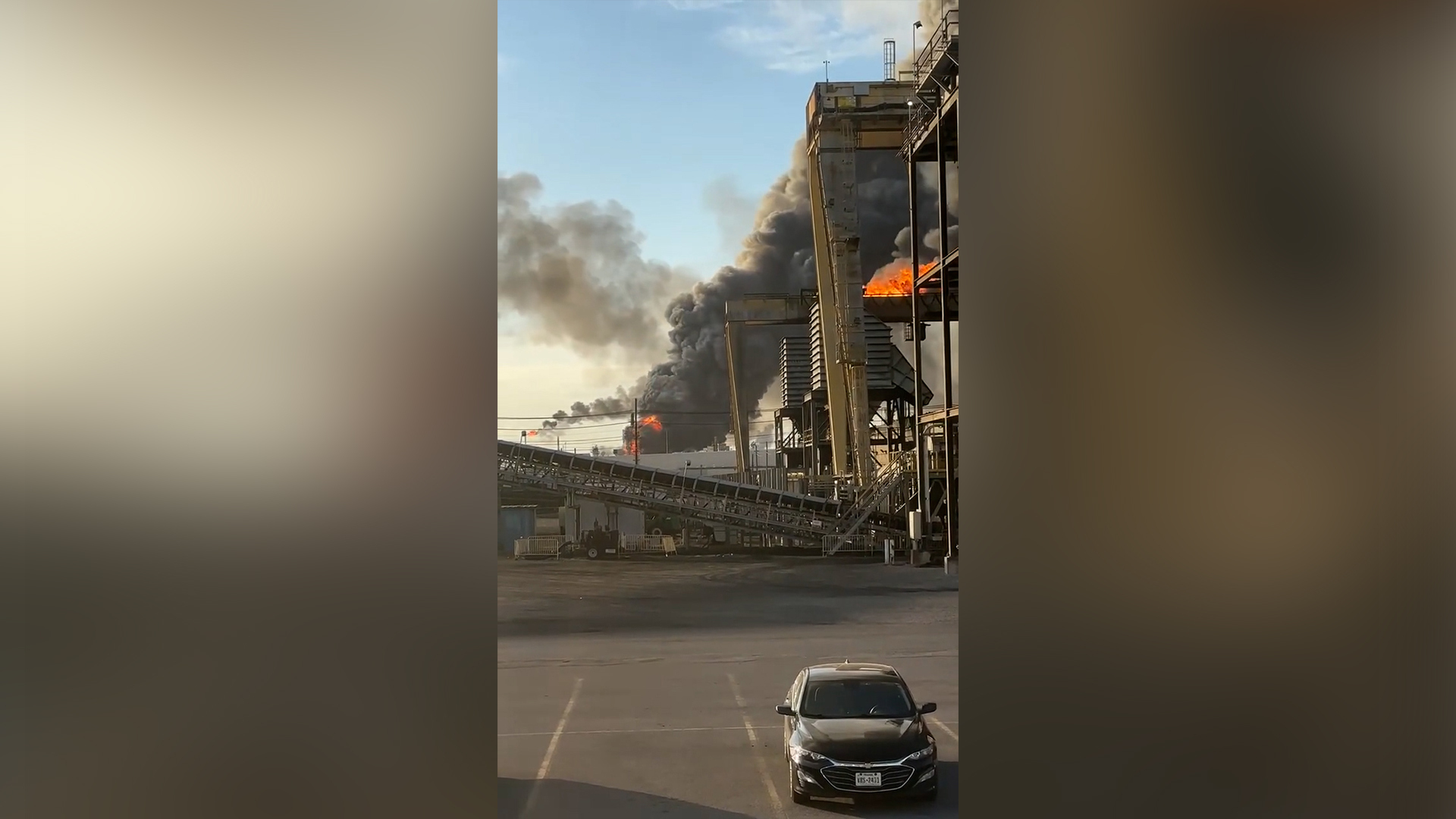 Video thumbnail for Texas oil refinery in flames after explosion