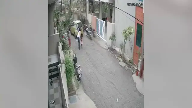 Video thumbnail for India: Two-year-old girl attacked by stray dog while playing outside home, severe facial injuries lead to ICU treatment.