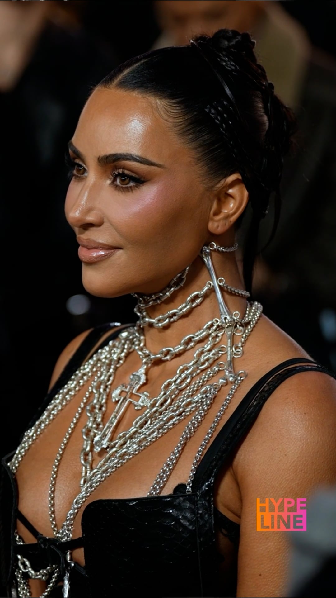 Video thumbnail for - The Most Shocking Celeb Home Burglaries Of All Time