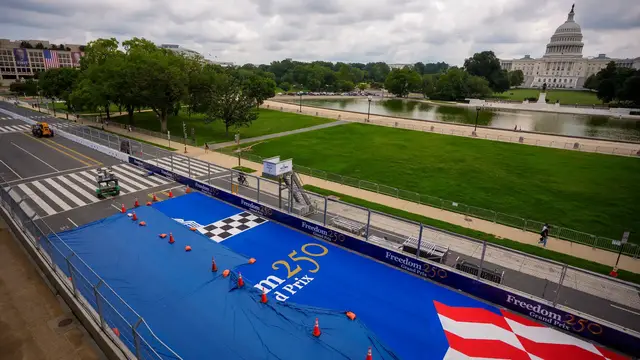 Video thumbnail for Drivers prepare to race through the Capitol as IndyCar takes over DC