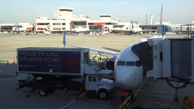 'Video thumbnail for FIRST CLASS with Delta Air Lines vs. American Airlines(720P_HD)'