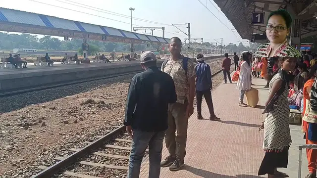 Video thumbnail for लोहरदगा रांची मेमू का सफर: जरूर देखें Lohardaga Ranchi MEMU Journey