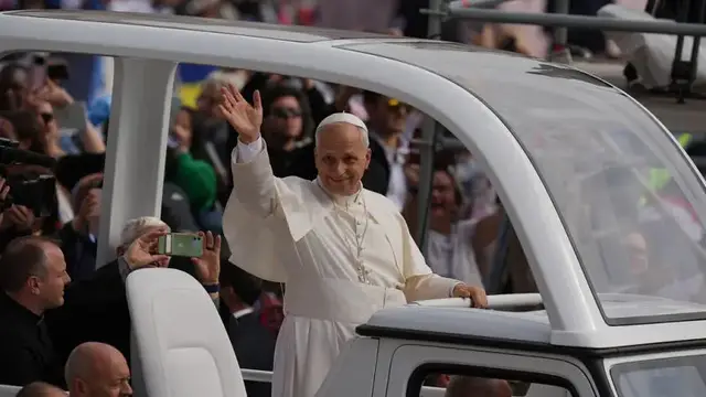 'Video thumbnail for Pope Leo XIV reminds Catholics of duty to welcome and assist migrants'