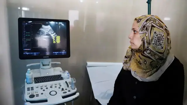 Video thumbnail for Miscarriages in Gaza: Doctors report increase due to trauma
