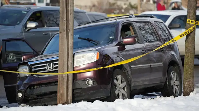 Video thumbnail for ICE agent fatally shoots woman during Minneapolis immigration raid