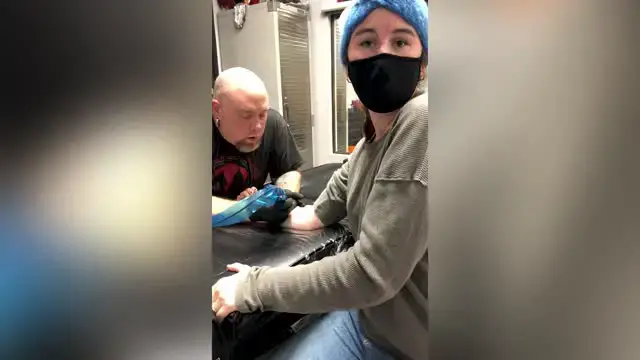 Video thumbnail for Granddaughter Surprises Grandpa With Tattoo Of Heartwarming Note He Sent Her | Happily TV