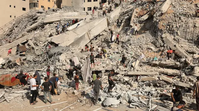 'Video thumbnail for Israel wrecks second high-rise building, orders evacuations of Gaza City'