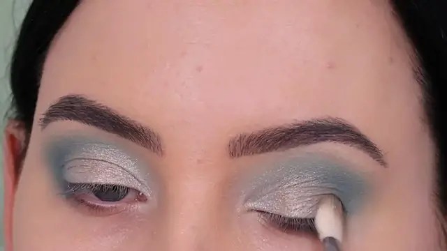 'Video thumbnail for Blue Soft Glam Makeup Look: Natasha Denona Retro Glam Palette'