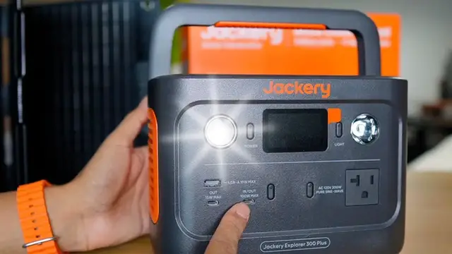 Video thumbnail for Jackery Solar Generator 300 Plus + 40W Book-sized Solar Panel | Unboxing & App Control