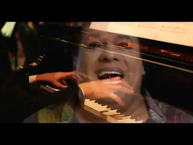 Video thumbnail for Juan Gabriel - Por ser cómo eres llevando el rítmo (Vestido de etiqueta por Eduardo Magallanes)