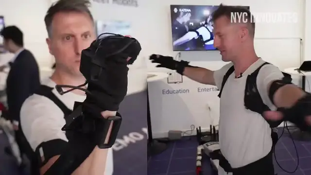 Video thumbnail for Inside NYC's First Robot Store