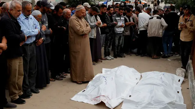 Video thumbnail for Israeli predawn attacks target Nuseirat refugee camp, killing at least two Palestinians