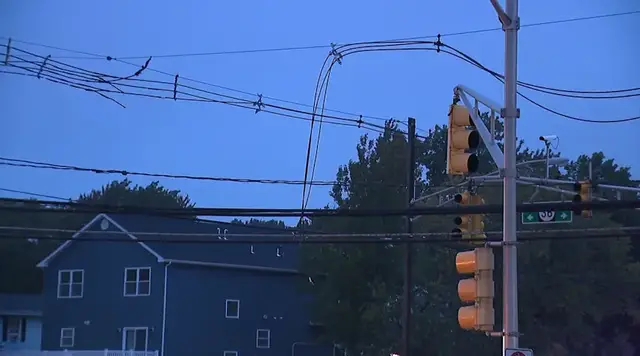Video thumbnail for Route 36 intersection blocked in Union Beach after transformer failure knocks out power