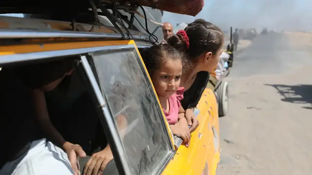 'Video thumbnail for Gaza’s Zeitoun district flattened, residents face total destruction'
