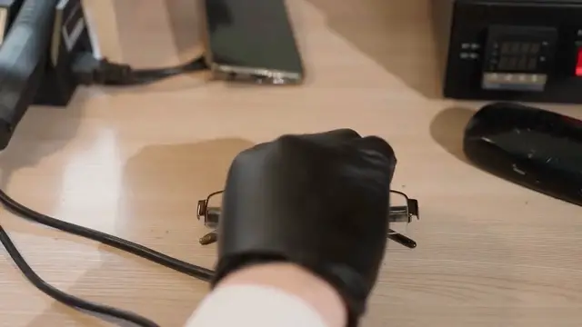 Video thumbnail for  How to Build a Wall-Mounted Desk