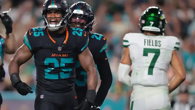 'Video thumbnail for Dolphins Get Their First Win of the Season'