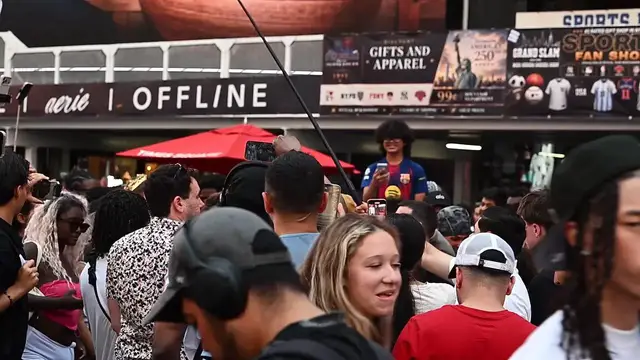Video thumbnail for NY: Soccer Fans Gather To Watch FIFA World Cup 26 Final Argentina vs. Spain 2.