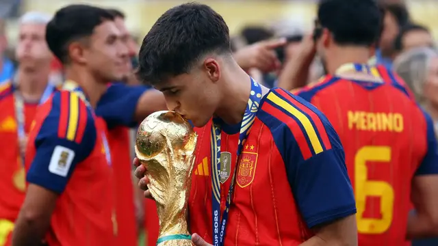 Video thumbnail for Top World Cup Players: Rodri, Messi, Mbappé & More!