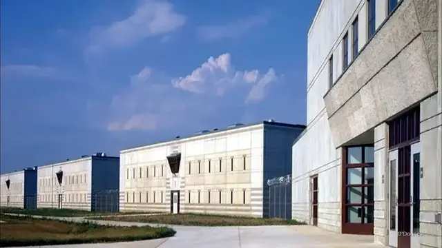 Video thumbnail for DHS expands immigration detention in Indiana with 'Speedway Slammer'