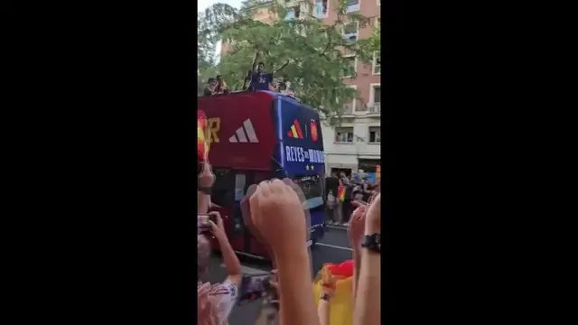 Video thumbnail for World Cup 2026: Winners Spain Parade Through Madrid On Bus.