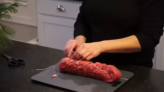 Video thumbnail for How to Tie a Beef Tenderloin