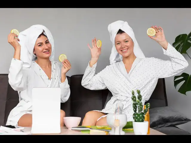 Video thumbnail for Contemporary Beauty Trends and Their Complex Realities