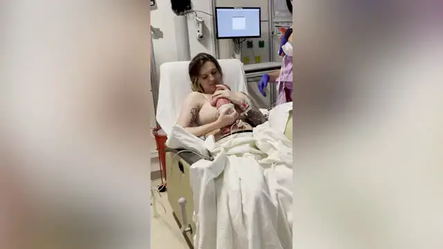 Video thumbnail for Preemie Twins Hug As Reunited For First Time After Birth In NICU | Happily TV