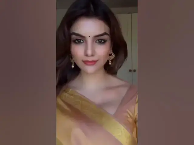 Video thumbnail for *جب عورت کو چاند سے تشبیہ دی جائے تو دل بے اختیار ہنس پڑتا ہے۔**کیونکہ چاند تو صرف ویرانہ ہے #love