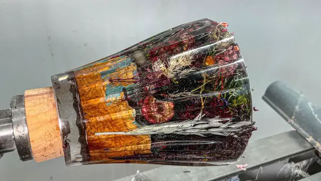Video thumbnail for I Cast Bunch of Flowers into Resin to Turn a VASE