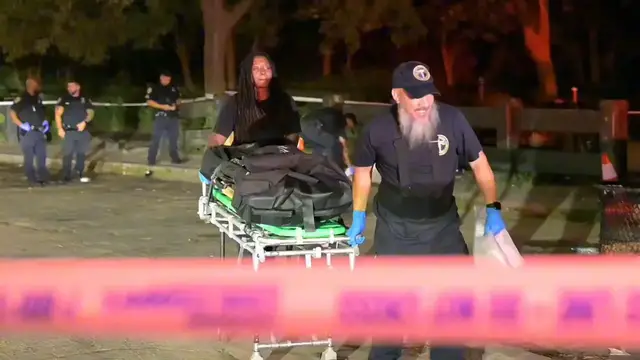 Video thumbnail for US: Woman found dead inside trash can in Brooklyn, New York.