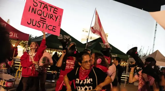 Video thumbnail for Israelis demand independent inquiry into October 7 Hamas-led attacks