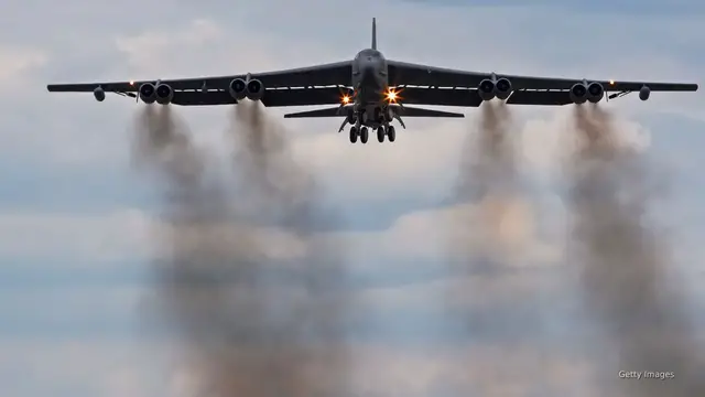 Video thumbnail for SkyWest pilot makes ‘aggressive maneuver’ to avoid B-52 midair collision