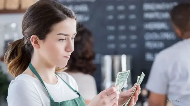 Video thumbnail for Nearly 25% of Americans 'functionally unemployed' despite low unemployment