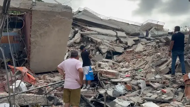 Video thumbnail for Venezuela: Families await news as rescue efforts continue in quake-hit Venezuela.
