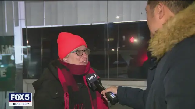 Video thumbnail for NYC issues fines to over 2,000 landlords for failing to compost