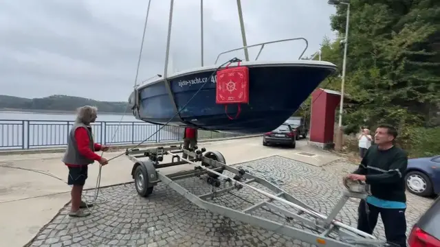 Video thumbnail for Czechia: Boats removed from Czech Republic's Orlík Dam as water levels hit historic lows.