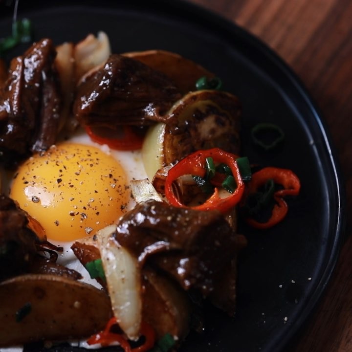 Video thumbnail for Braised Shortribs Breakfast