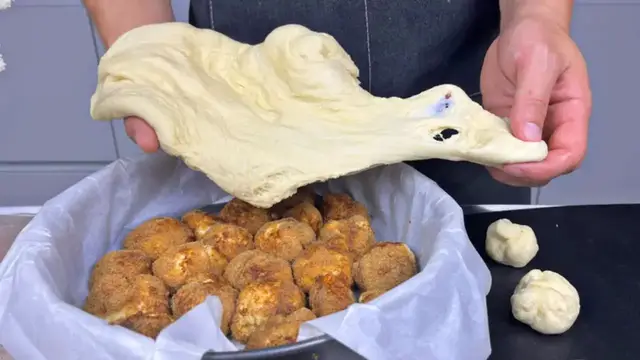 'Video thumbnail for Much tastier than Cinnabons!!'