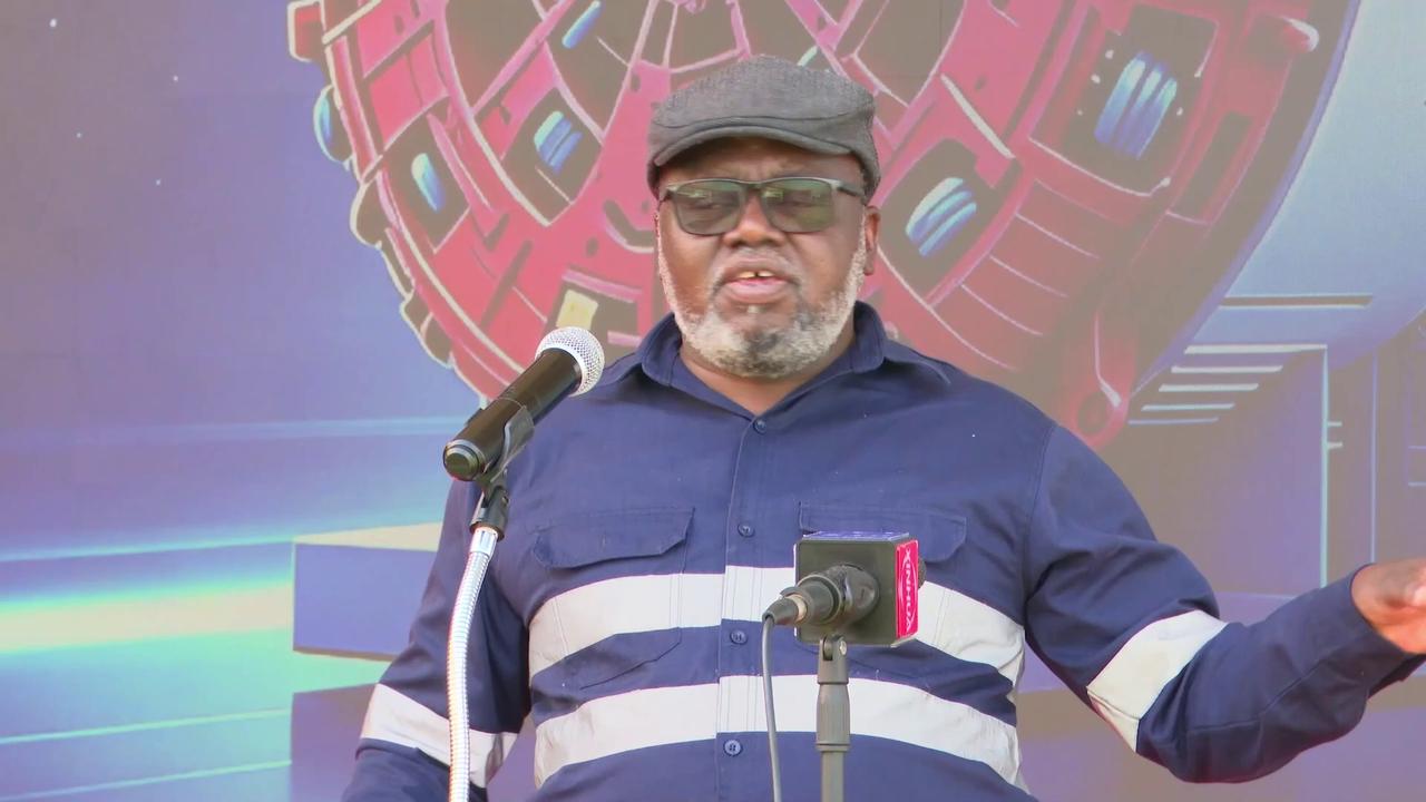 Video thumbnail for Zambia: Minister hails Chinese mining technology in Kalulushi.
