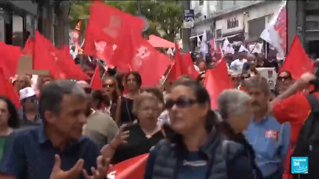 Video thumbnail for Portugal hit by general strike over labour reforms