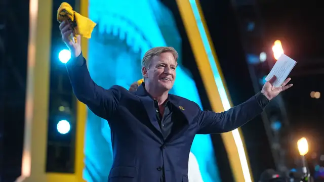 Video thumbnail for NFL Faces Gambling Issues: Cardinals Executive Suspended