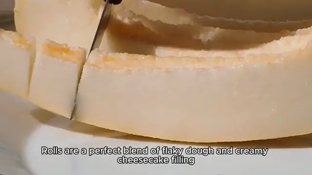 Video thumbnail for Cheesecake Crescent Rolls recipe