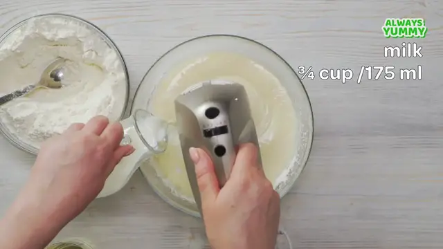 'Video thumbnail for Italian Magic CREAMY CAKE _ Homemade Easy CREAM PIE. Recipe by Always Yummy_(720P_HD)'