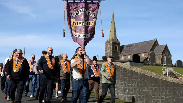 Video thumbnail for Northern Ireland bans Orange Order march after two-week standoff raises sectarian tensions