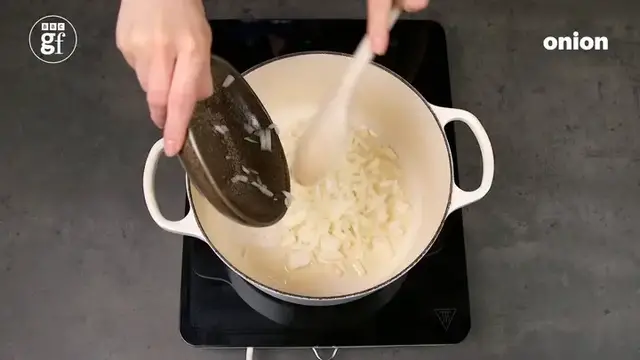 Video thumbnail for Sausage bean casserole